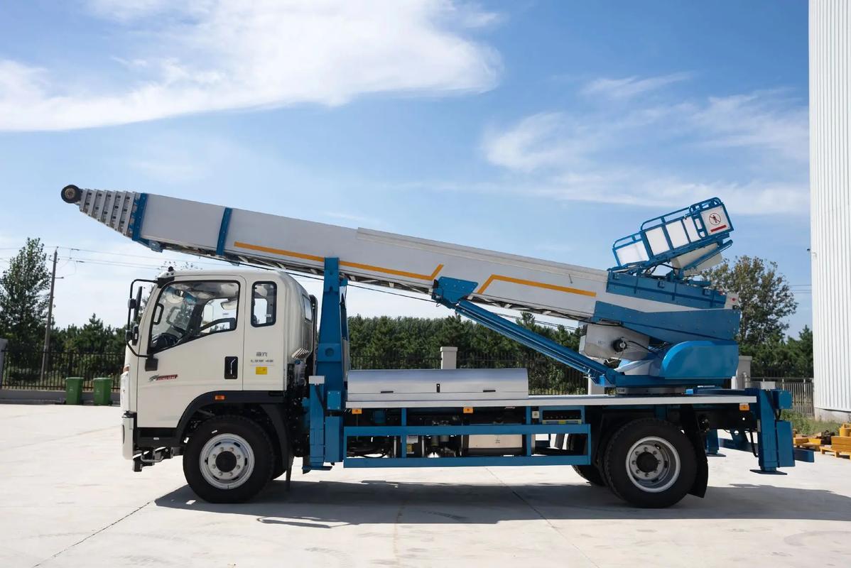 宿松县云梯上料车租赁费用